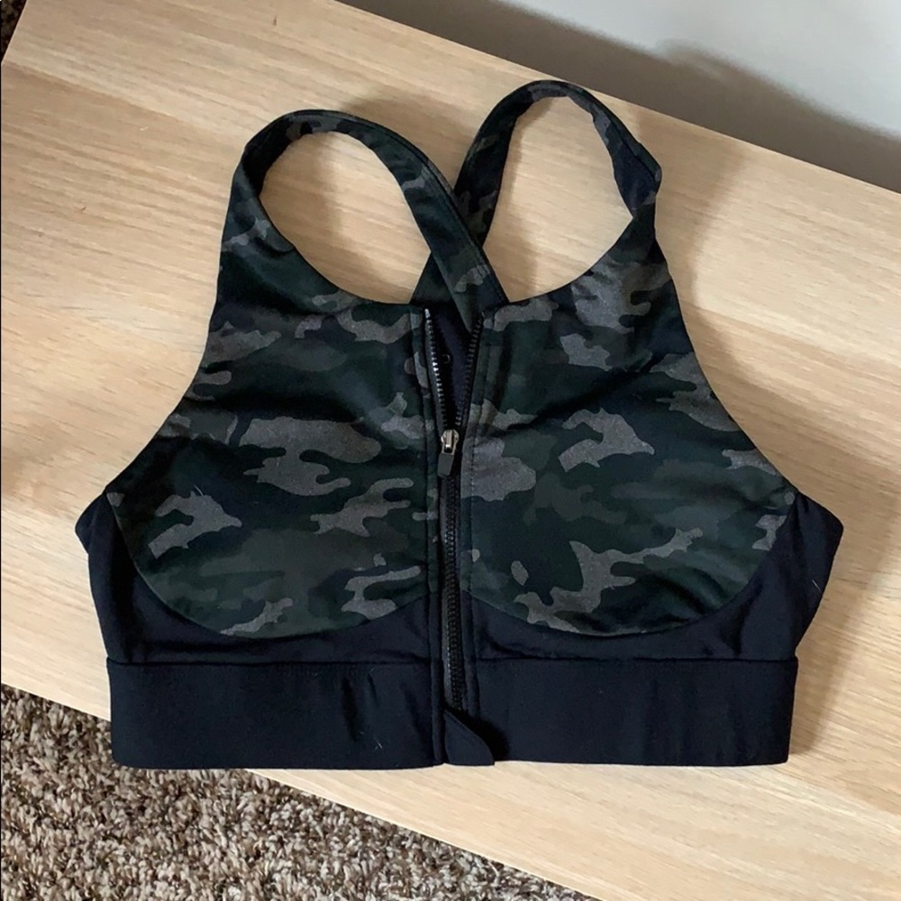 Fabletics camo sports bra size M